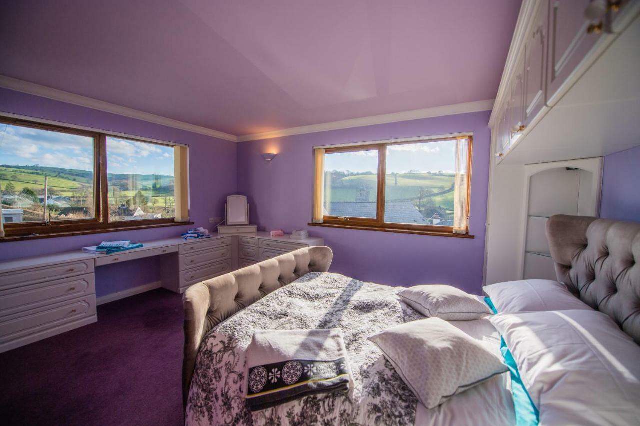 Bed and Breakfast Y Grange Llanfihangel-y-Creuddyn Екстер'єр фото