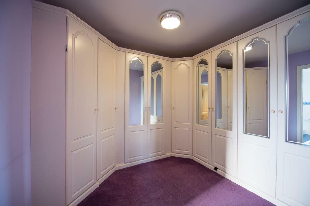 Bed and Breakfast Y Grange Llanfihangel-y-Creuddyn Екстер'єр фото