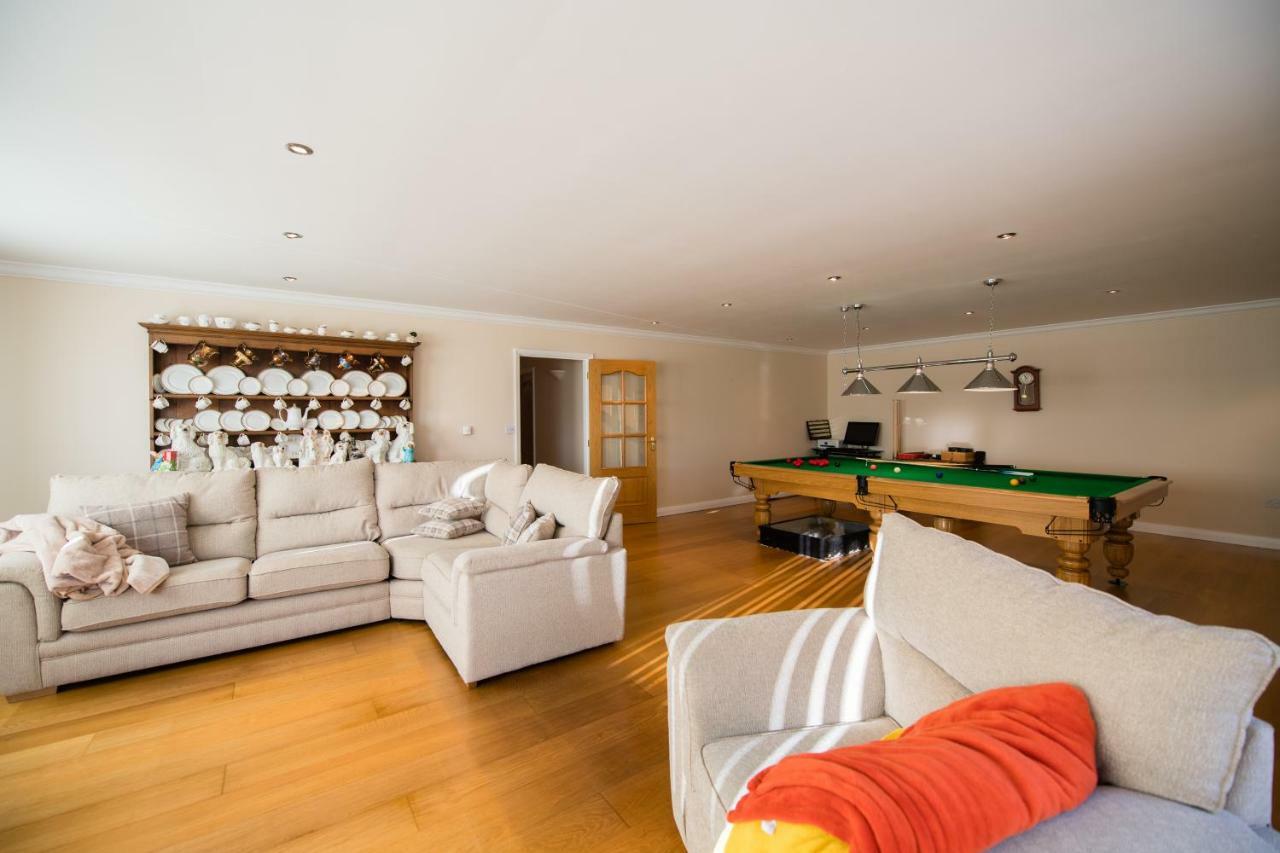 Bed and Breakfast Y Grange Llanfihangel-y-Creuddyn Екстер'єр фото